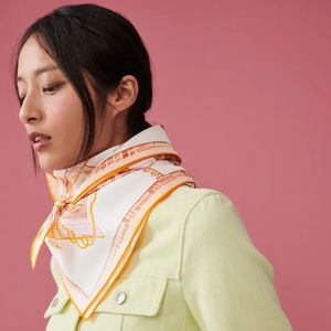 HERMES Chevaloscope horse scarf 90cm 100% Silk (orange)